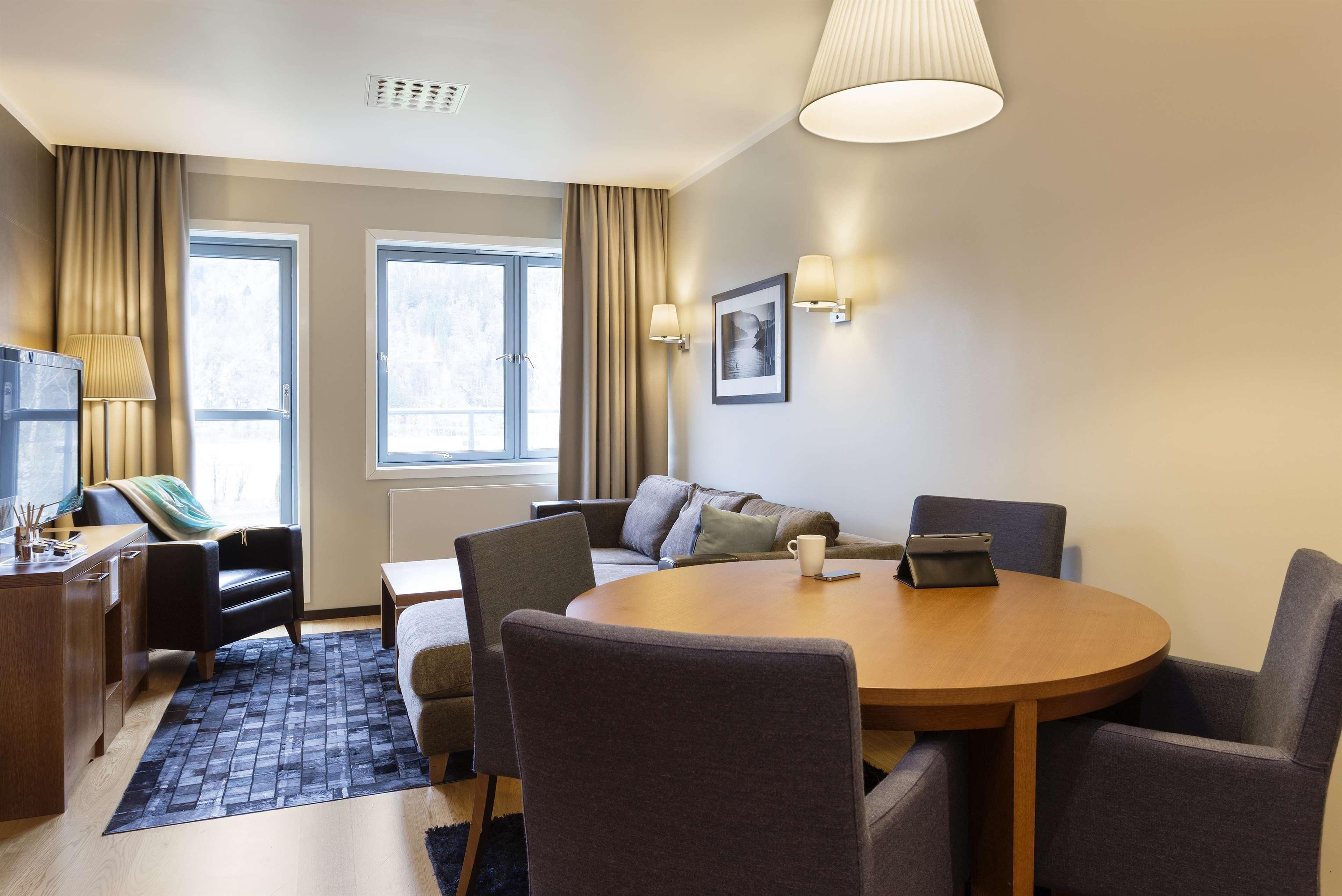 Scandic Sunnfjord Hotel & Spa Førde Dış mekan fotoğraf