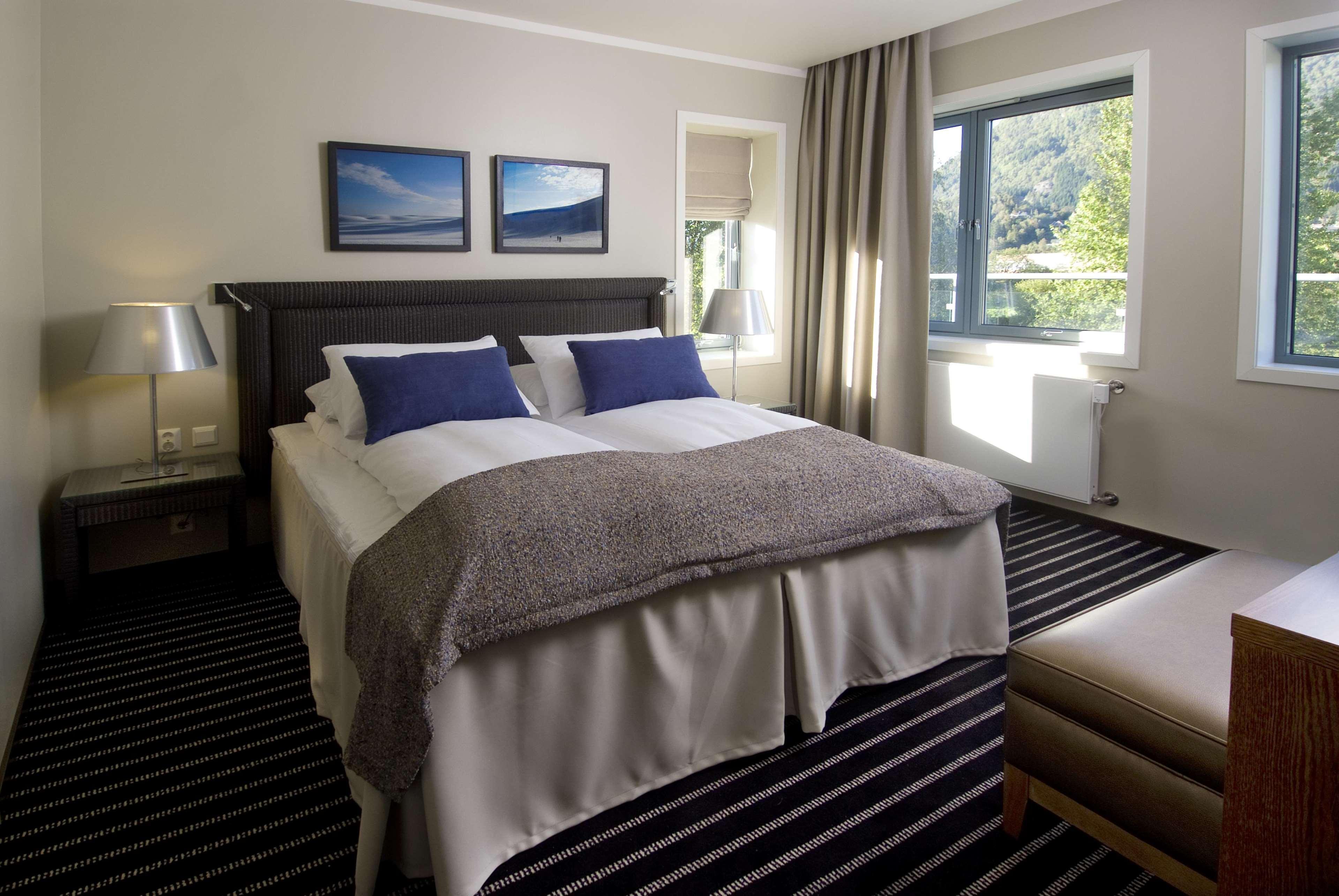 Scandic Sunnfjord Hotel & Spa Førde Dış mekan fotoğraf