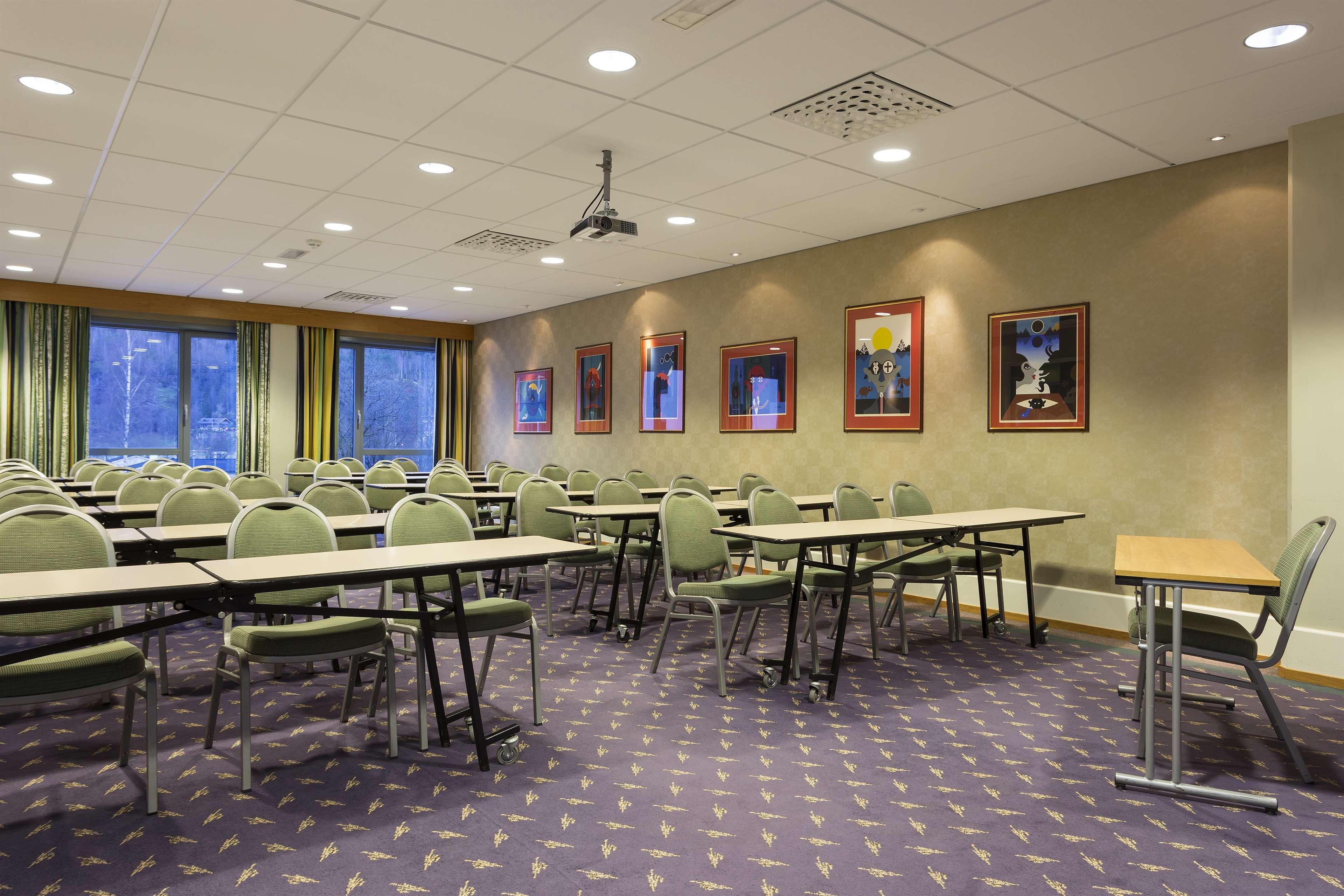 Scandic Sunnfjord Hotel & Spa Førde Dış mekan fotoğraf