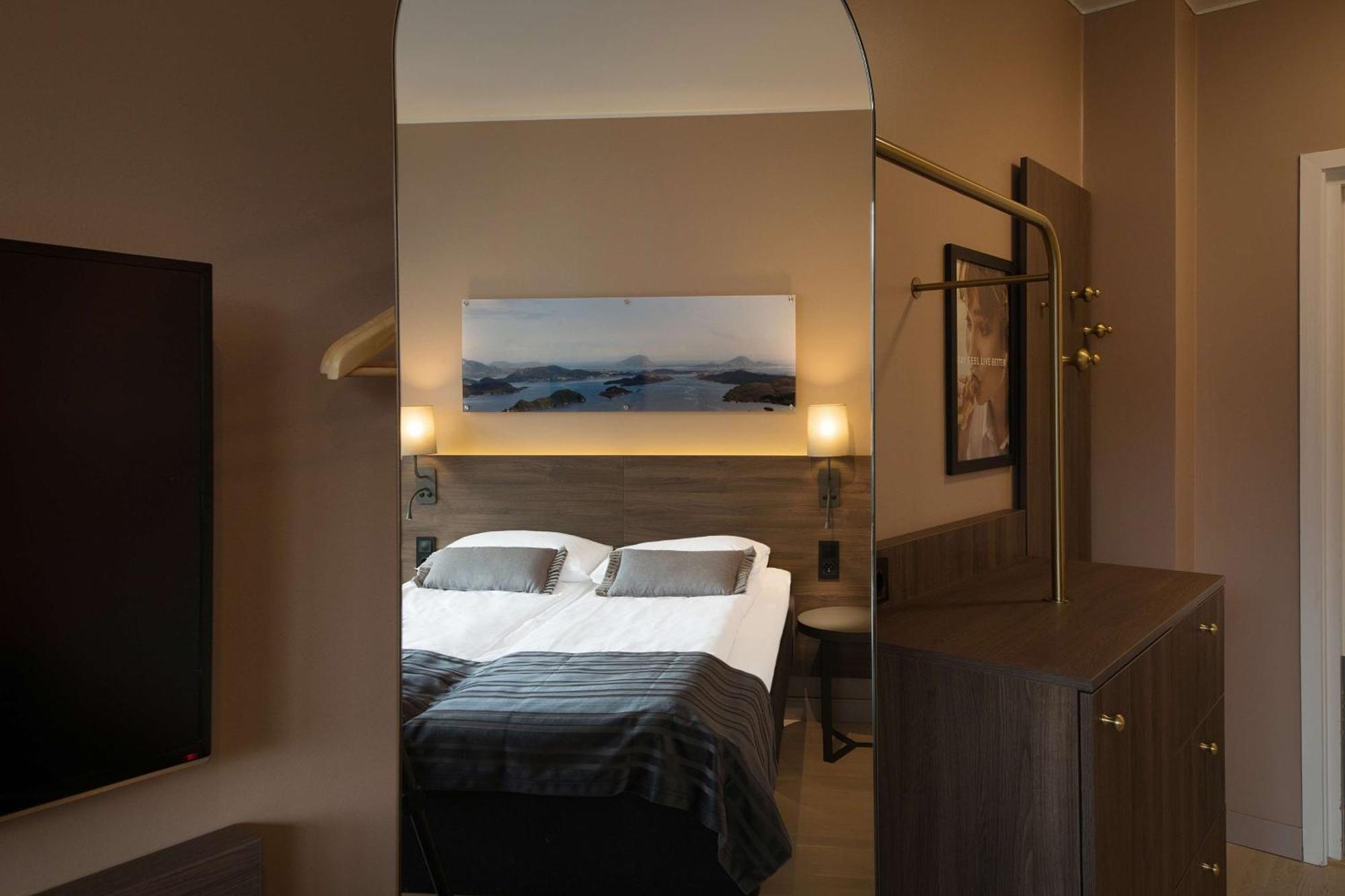Scandic Sunnfjord Hotel & Spa Førde Dış mekan fotoğraf