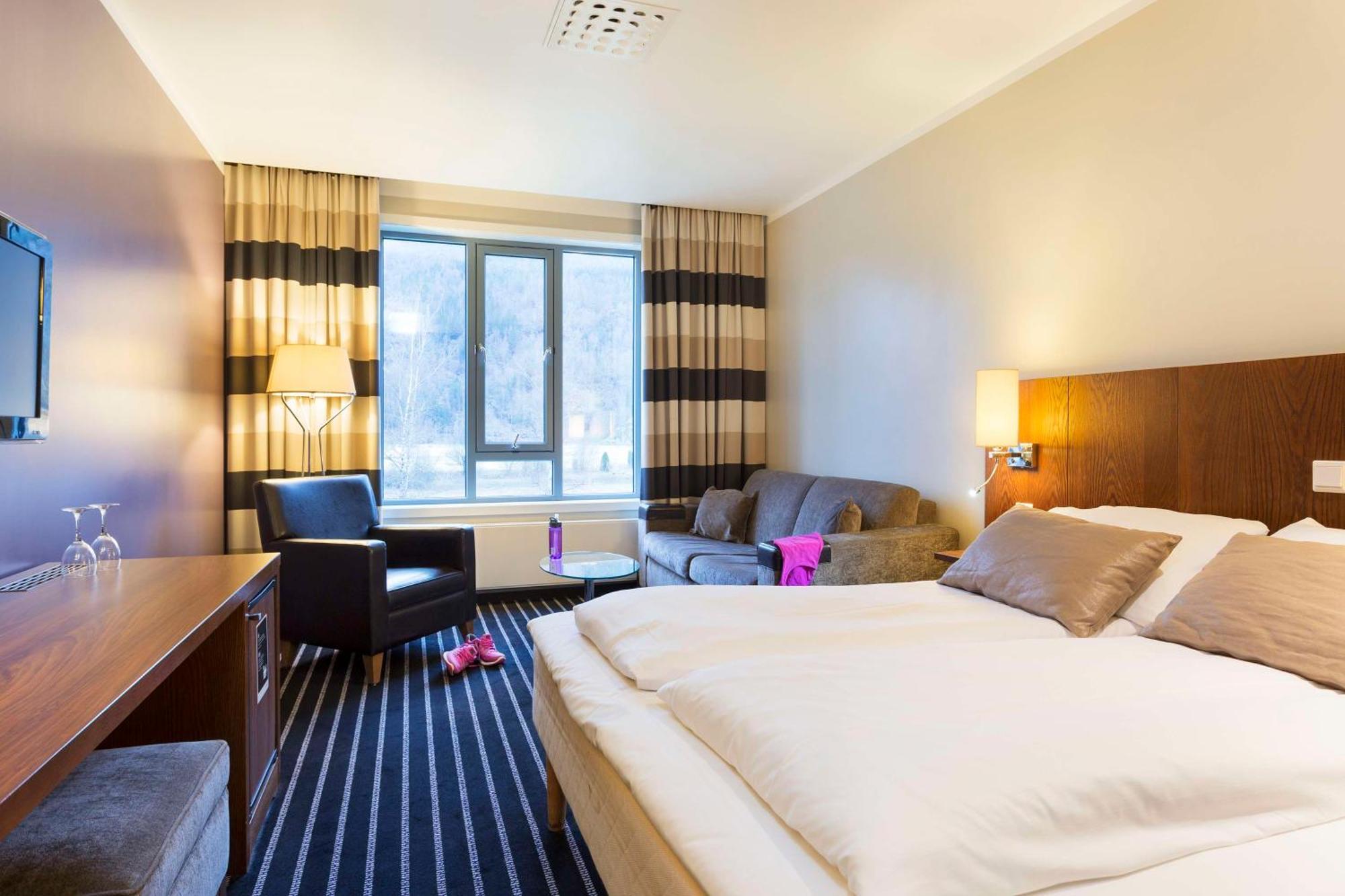Scandic Sunnfjord Hotel & Spa Førde Dış mekan fotoğraf