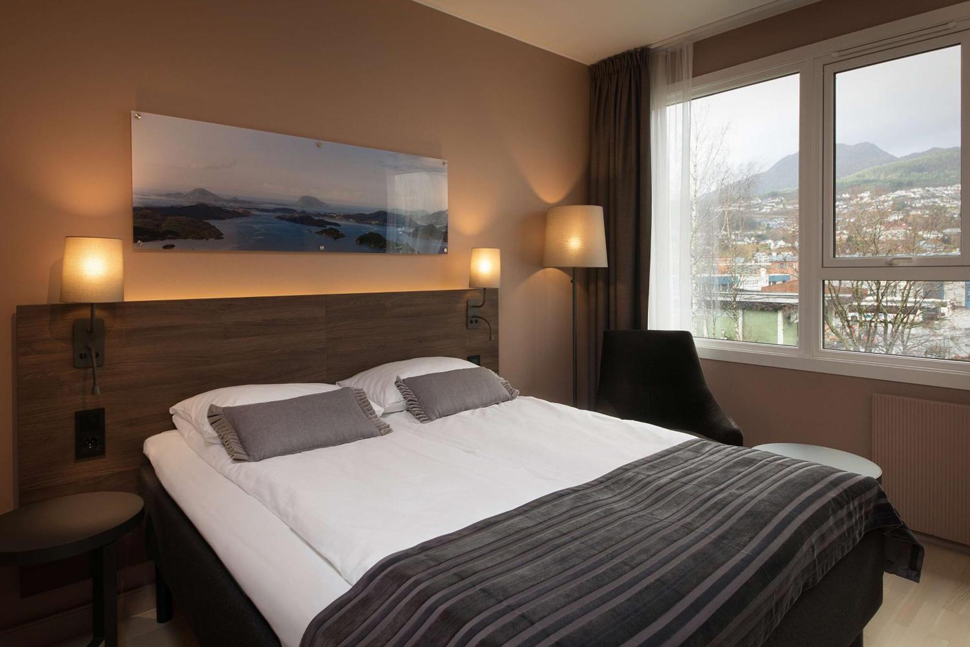 Scandic Sunnfjord Hotel & Spa Førde Dış mekan fotoğraf